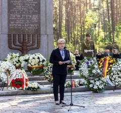 В День памяти геноцида евреев Литвы - призывы осознать последствия антисемитских идей