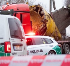 Пилот грузового самолета, разбившегося в Вильнюсе, отправлен на лечение в Испанию