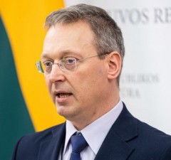 Советник президента: решение США остановить помощь Украине не удивило, Европа отреагирует