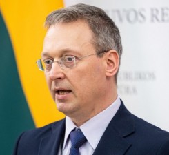 Советник президента: решение США остановить помощь Украине не удивило, Европа отреагирует