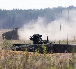 Министр обороны: по полигонам обсуждается несколько альтернатив, в том числе и учения за рубежом