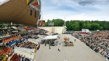 На столетний Праздник песни прибывают главы парламентов стран Балтии и Украины