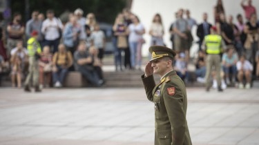 Приведен к присяге новый командующий ВС Литвы генерал Раймундас Вайкшнорас