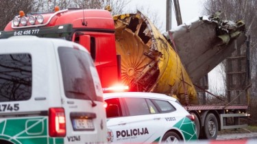 Пилот грузового самолета, разбившегося в Вильнюсе, отправлен на лечение в Испанию