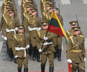 В Литве намечается повыiшение зарплат военным