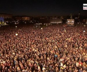 В Вене более 100 тысяч человек собрались на концерт в поддержку Украины