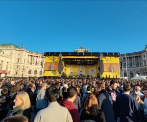 В Вене более 100 тысяч человек собрались на концерт в поддержку Украины