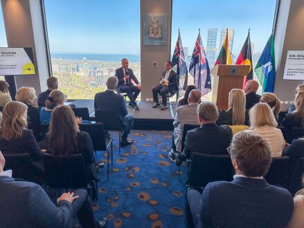 Президент призывает расширять деловое и научное сотрудничество между Литвой и Австралией