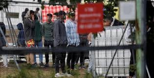 Попавшие незаконно в Литву мигранты просят суд возместить ущерб от задержания