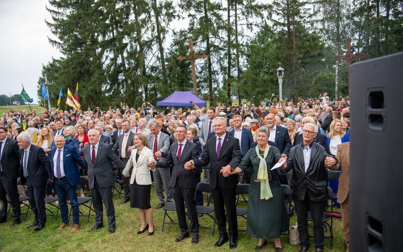 Президент Литвы: на Балтийском пути многие из нас впервые почувствовали себя свободными